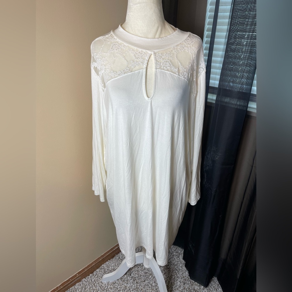 Torrid Super Soft Cream Ivory Long Sleeve Light Weight Top Plus Size 4x New!